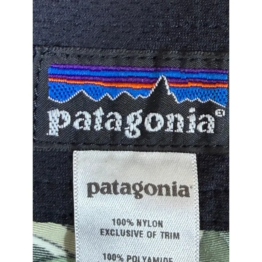 Patagonia Men's 38 Green Camo Swim Trunks Lightweight Pool Beach Shorts